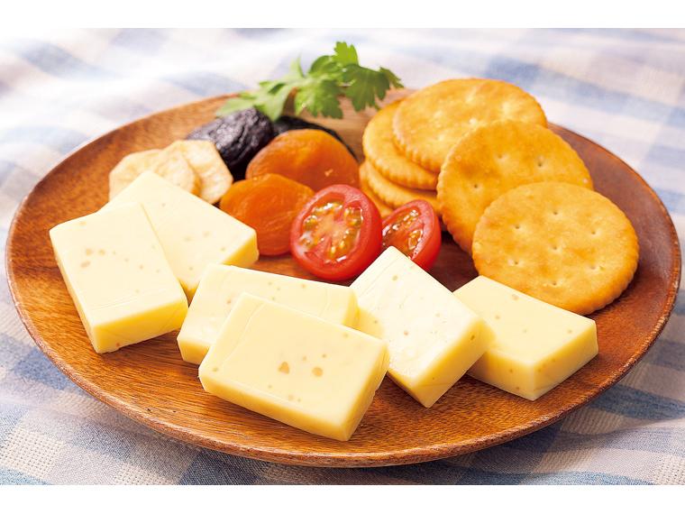 アーモンド入りベビーチーズ 16個216g