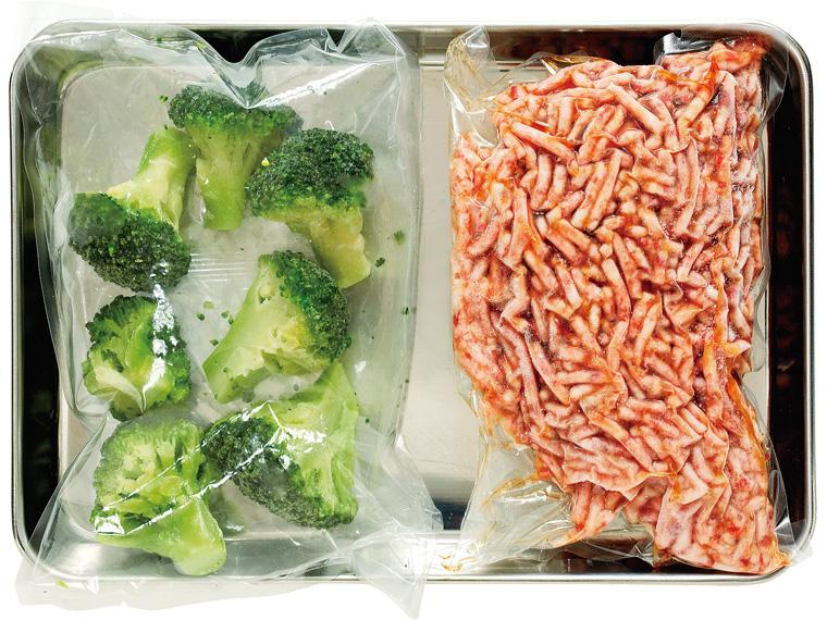 おかずキット　【冷凍】産直合挽肉とブロッコリーのそぼろどん 270g（味付け合挽肉190g、ブロッコリー80g）