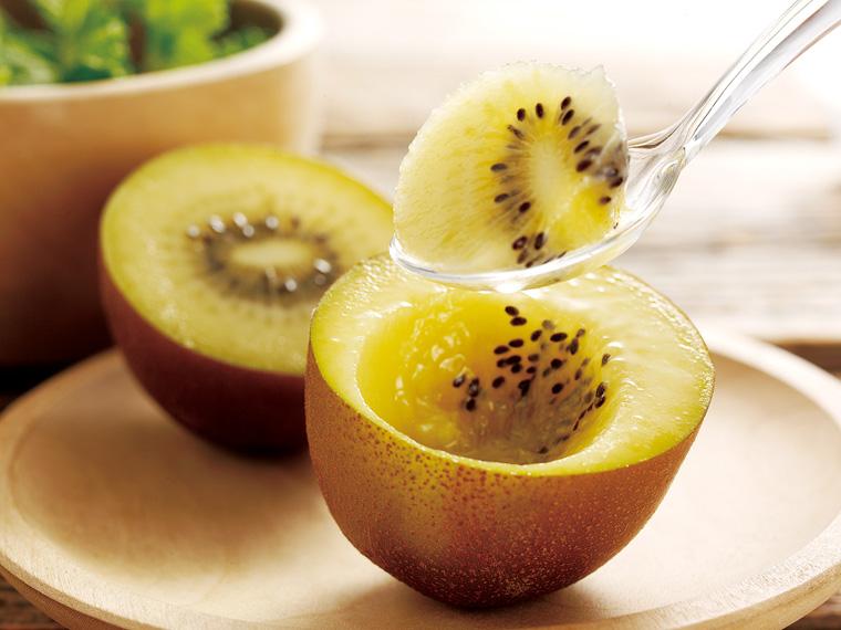 ニュージーランド産有機サンゴールドキウイフルーツ 370g（3玉）